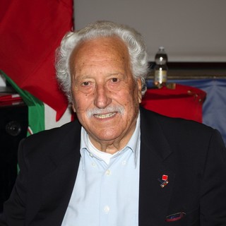 Ventimiglia: domani alla Aprosiana il libro di Rodolfo Amadeo ‘Dalla Pigna di Sanremo al mondo dei lavoratori’ Ventimiglia: domani alla Aprosiana il libro di Rodolfo Amadeo ‘Dalla Pigna di Sanremo al mondo dei lavoratori’