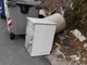 Sanremo: vecchie vasche di eternit abbandonate dietro i cassonetti poco distante da Coldirodi Sanremo: vecchie vasche di eternit abbandonate dietro i cassonetti poco distante da Coldirodi