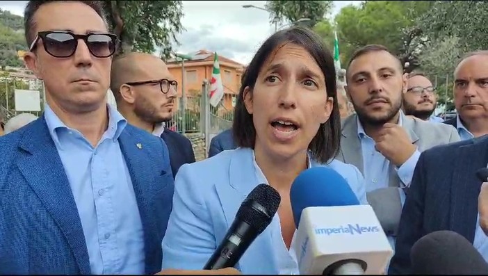 Festa dell'Unità a Camporosso, Elly Schlein parla di immigrazione: "Meloni ha fallito, serve accoglienza diffusa”
