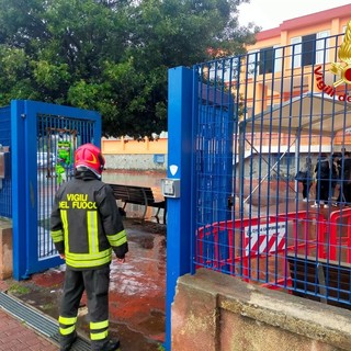 Camporosso: probabile fuga di gas in via Kennedy, evacuate precauzionalmente le scuole (Foto) Camporosso: probabile fuga di gas in via Kennedy, evacuate precauzionalmente le scuole (Foto)