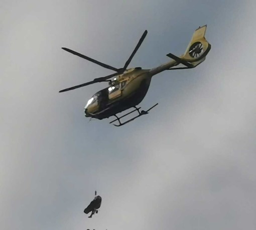 Badalucco: incidente sul lavoro in campagna, 54enne schiacciato da un mezzo agricolo trasportato in elicottero Badalucco: incidente sul lavoro in campagna, 54enne schiacciato da un mezzo agricolo trasportato in elicottero