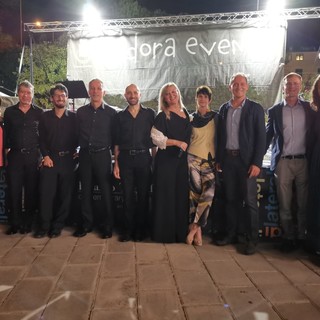 Nonostante la pioggia, successo ieri sera per il concerto dell'‘Eufonika Jazz Band’ ad Andora