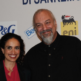 Festival Sanremo: Eugenio Finardi in duetto con Noa sulle note di ‘Torna a Surriento’ e un messaggio contro la fame nel mondo