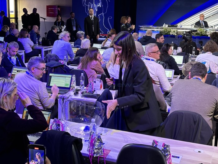 L'estrazione in sala stampa al Teatro Ariston L'estrazione in sala stampa al Teatro Ariston
