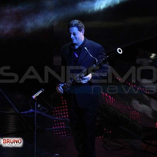 61° Festival di Sanremo: il fagottista sanremese Vitaliano Gallo al terzo turno con Tricarico 61° Festival di Sanremo: il fagottista sanremese Vitaliano Gallo al terzo turno con Tricarico