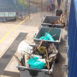 Sanremo: una tonnellata di rifiuti sabato scorso all'interno del porto durante 'Fondali puliti' (Foto) Sanremo: una tonnellata di rifiuti sabato scorso all'interno del porto durante 'Fondali puliti' (Foto)
