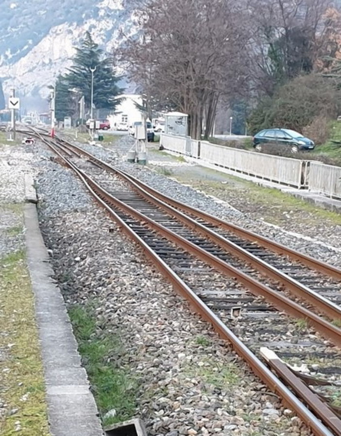 Ancora problemi per la linea ferroviaria Ventimiglia-Cuneo: nuovo avvallamento dei binari a Breil Ancora problemi per la linea ferroviaria Ventimiglia-Cuneo: nuovo avvallamento dei binari a Breil