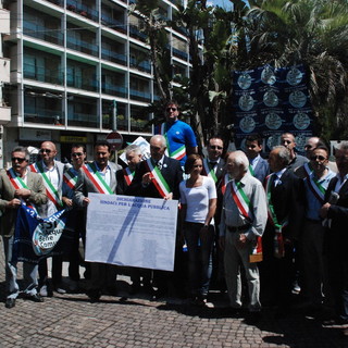 Perinaldo: acqua pubblica o privata? Venerdì prossimo un incontro pubblico sul tema Perinaldo: acqua pubblica o privata? Venerdì prossimo un incontro pubblico sul tema