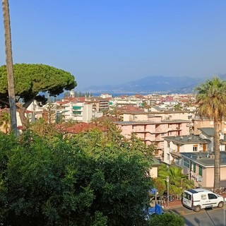 Bordighera, Enzo Tappa in mostra con “Tensioni”: olii, tecniche miste e sculture dal 18 al 28 aprile Bordighera, Enzo Tappa in mostra con “Tensioni”: olii, tecniche miste e sculture dal 18 al 28 aprile