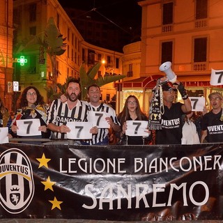 Ieri la vittoria del 7° scudetto per la Juventus: nonostante l'abitudine non è mancata la festa a Sanremo (Foto e Video)