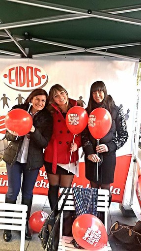 Nel weekend campagna di donazione del sangue a Cervo e Imperia, Fidas "Si avvicina natale fate un regalo che salva la vita"
