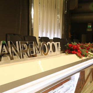 #Sanremo2017: saranno a tema rosso i bouquet di fiori per la quarta serata del Festival