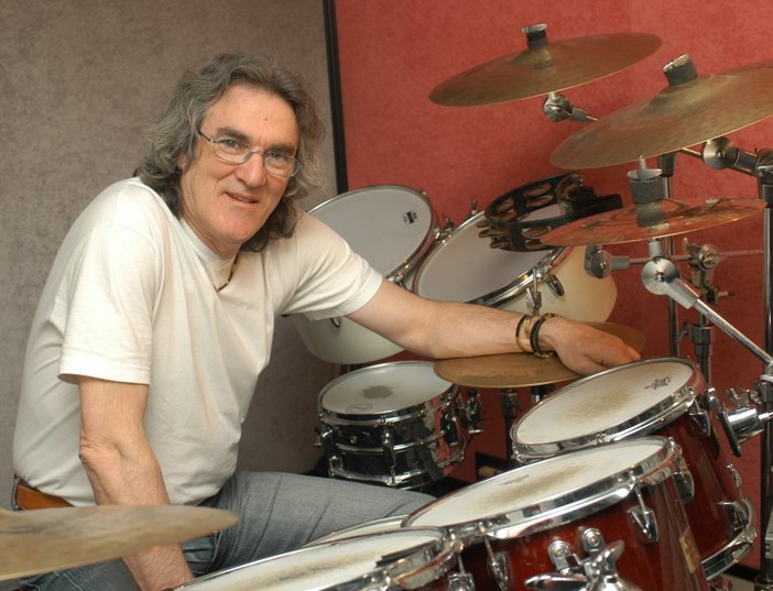 Bordighera: un teatro da 'capitano', sarà intitolato a Giancarlo Golzi quello del Palazzo del Parco Bordighera: un teatro da 'capitano', sarà intitolato a Giancarlo Golzi quello del Palazzo del Parco