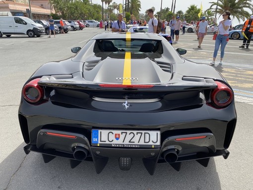 Tappa a Imperia delle Ferrari Cavalcade