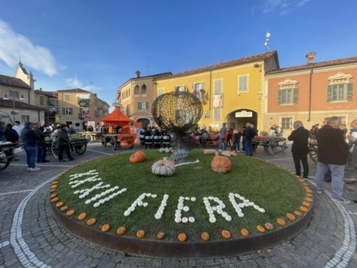 Si alza il sipario sulla Fiera della Zucca di Piozzo, presidio Slow Food che guarda al panorama nazionale Si alza il sipario sulla Fiera della Zucca di Piozzo, presidio Slow Food che guarda al panorama nazionale