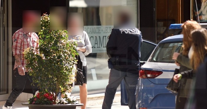 Sanremo: nuovo furto all'Ovs di via Matteotti, due francesi rubano abbigliamento per 145 euro (Foto)