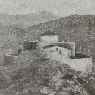 Triora, una foto del 1895 riporta alla luce il fascino del Fortino: storia e memoria tra le antiche mura Triora, una foto del 1895 riporta alla luce il fascino del Fortino: storia e memoria tra le antiche mura