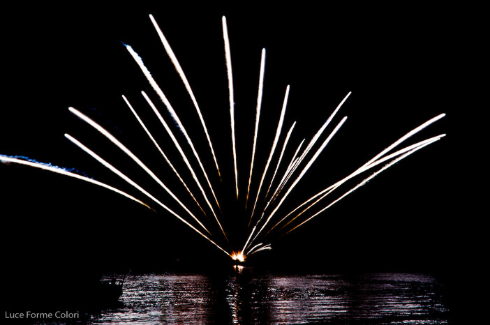 Riva Ligure: sabato prossimo ritorna la ‘Festa del Mare’ con lo spettacolo pirotecnico Riva Ligure: sabato prossimo ritorna la ‘Festa del Mare’ con lo spettacolo pirotecnico