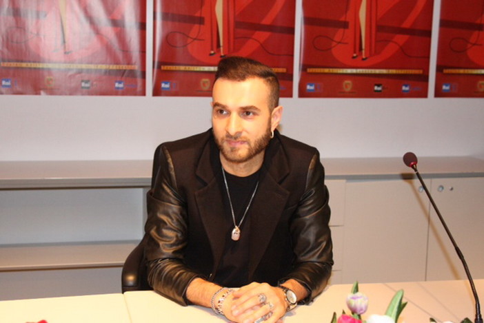 Festival di Sanremo 2014: ecco 'Le cose belle', si presenta alla sala radio Filippo Graziani