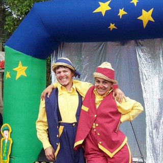Fortunato e Marbella, artisti di fama per i bimbi di Diano Marina con 'due clown di passaggio'