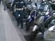 Sanremo: fa 'filotto' con gli scooter parcheggiati in via XX Settembre e fugge via, ma viene rintracciato