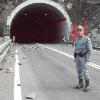 Frana tra Ventimiglia ed Airole: si prospetta stop di 10 giorni sulla statale 20 chiusa al traffico Frana tra Ventimiglia ed Airole: si prospetta stop di 10 giorni sulla statale 20 chiusa al traffico