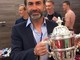 Fabrizio Piccareta in trionfo nella Soumen Cup con l'Inter Turku: eccolo con la Coppa
