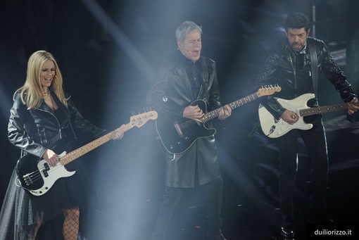 #Sanremo2018: l'omaggio ad 'Heidi' apre la quarta serata, si entra nel vivo della gara