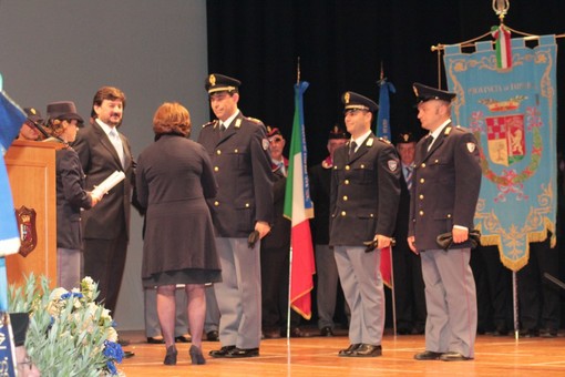 Celebrazioni per il 160° anniversario fondazione della Polizia. Il Questore Zazzaro "Ad Imperia lo Stato c'è" Celebrazioni per il 160° anniversario fondazione della Polizia. Il Questore Zazzaro "Ad Imperia lo Stato c'è"