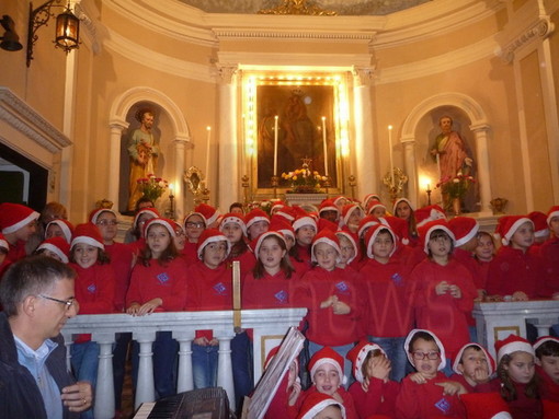 Sanremo: martedì scorso la festa di Natale del plesso scolastico di San Pietro Sanremo: martedì scorso la festa di Natale del plesso scolastico di San Pietro