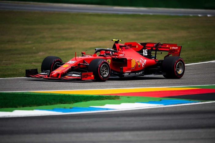 Formula 1. GP Germania, un errore di Leclerc mette fine ai suoi sogni di gloria: monegasco ritirato a metà gara