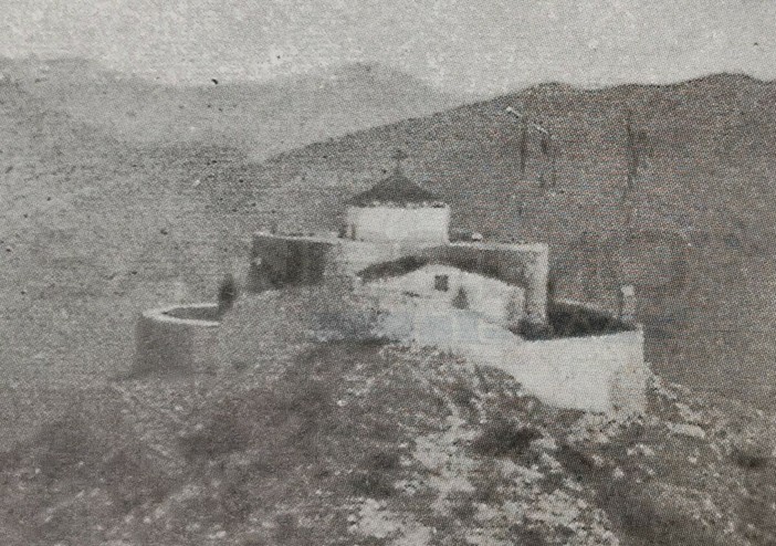 Triora, una foto del 1895 riporta alla luce il fascino del Fortino: storia e memoria tra le antiche mura Triora, una foto del 1895 riporta alla luce il fascino del Fortino: storia e memoria tra le antiche mura