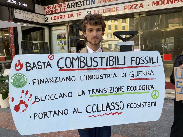 Sanremo: il comitato 'Cittadini per la pace' aderisce allo sciopero globale di venerdì per il clima Sanremo: il comitato 'Cittadini per la pace' aderisce allo sciopero globale di venerdì per il clima
