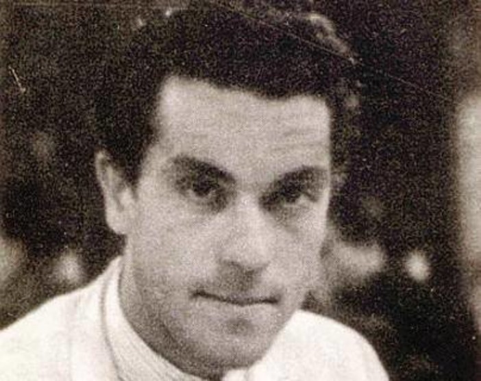 Straordinario omaggio al Comandante partigiano Felice Cascione: scoperta una targa in ricordo dell'eroe nazionale Straordinario omaggio al Comandante partigiano Felice Cascione: scoperta una targa in ricordo dell'eroe nazionale