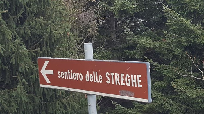 Le streghe di Triora nei libri di scuola Le streghe di Triora nei libri di scuola