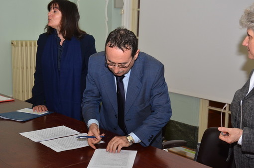 Sanremo: firmato oggi pomeriggio in Comune il il ‘Patto di sussidiarietà’ regionale alla presenza di Sonia Viale Sanremo: firmato oggi pomeriggio in Comune il il ‘Patto di sussidiarietà’ regionale alla presenza di Sonia Viale
