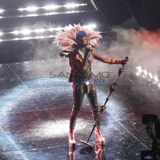 Achille Lauro sul palco dell'Ariston Achille Lauro sul palco dell'Ariston