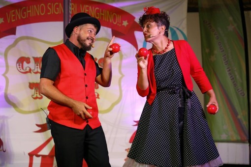 Riva Ligure: torna in piazza Ughetto la 'Baby dance' di Fortunello e Marbella con 'BimBumBam' Riva Ligure: torna in piazza Ughetto la 'Baby dance' di Fortunello e Marbella con 'BimBumBam'