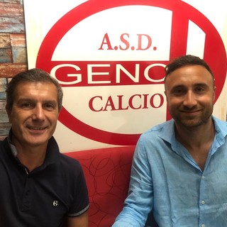 Il vice presidente della Genova Calcio Rodolfo Chiriaco con il centrocampista Francesco Maisano (foto ASD Genova Calcio)