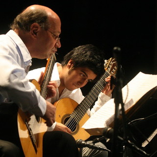 A Piani Musicali domenica prossima concerto gratuito con il grande Victor Pellegrini e il suo allievo Daniel Olmos, vincitore di diversi concorsi in Sudamerica A Piani Musicali domenica prossima concerto gratuito con il grande Victor Pellegrini e il suo allievo Daniel Olmos, vincitore di diversi concorsi in Sudamerica