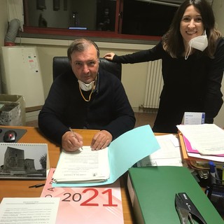 Taggia: ultimo consiglio comunale per il segretario Francesco Citino Zucco Taggia: ultimo consiglio comunale per il segretario Francesco Citino Zucco