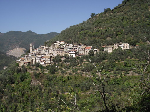 Molini di Triora: ieri in frazione Glori è stata festeggiata la Madonna di Lourdes Molini di Triora: ieri in frazione Glori è stata festeggiata la Madonna di Lourdes