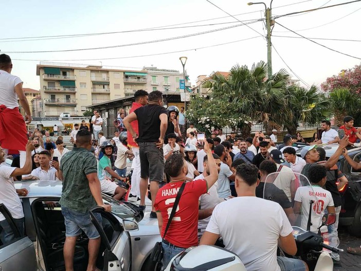 Francia-Marocco accende la notte di Sanremo: la città si prepara ai possibili festeggiamenti, controlli nei punti sensibili Francia-Marocco accende la notte di Sanremo: la città si prepara ai possibili festeggiamenti, controlli nei punti sensibili