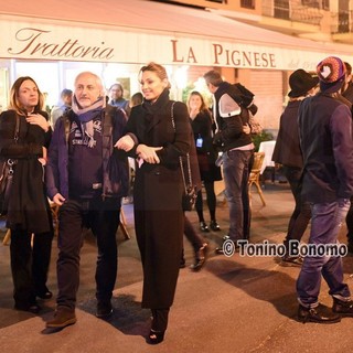 #Sanremo2015: Arisa all'Ariston, Alex Britti e Anna Tatangelo in piazza Bresca. Ecco l'atmosfera festivaliera di ieri #Sanremo2015: Arisa all'Ariston, Alex Britti e Anna Tatangelo in piazza Bresca. Ecco l'atmosfera festivaliera di ieri