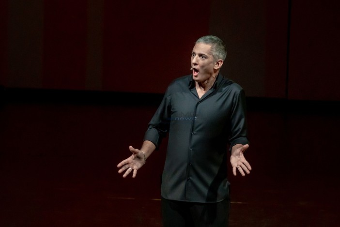'Viva Rai2... Viva Sanremo! Di Notte': Fiorello si prende il dopofestival 'Viva Rai2... Viva Sanremo! Di Notte': Fiorello si prende il dopofestival