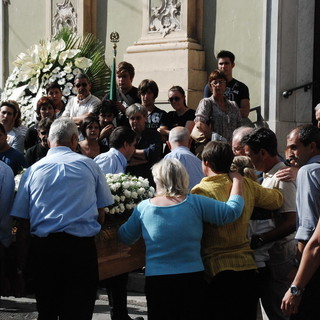 Sanremo: il dolore di amici e parenti oggi pomeriggio ai funerali del 21enne Mirko Grosso