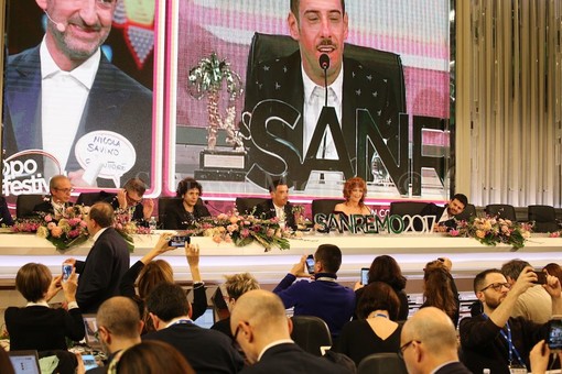 Festival di Sanremo: la Convenzione è già sul tavolo del Sindaco ma è ancora al vaglio dell'ufficio legale Festival di Sanremo: la Convenzione è già sul tavolo del Sindaco ma è ancora al vaglio dell'ufficio legale