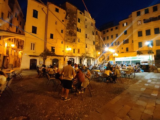 Sanremo: una ludoteca a cielo aperto per la serata di ieri dedicata ai festeggiamenti di San Siro (Foto)