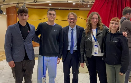 Formazione: l'assessore regionale Scajola incontra gli studenti di orientamenti-sailor “Progetto vincente” Formazione: l'assessore regionale Scajola incontra gli studenti di orientamenti-sailor “Progetto vincente”