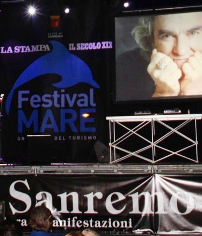 ‘Premio Speciale’ all’Orchestra Sinfonica di Sanremo per il ‘Concerto Gross’ con i New Trolls nell’ambito di Festival Mare 2016 ‘Premio Speciale’ all’Orchestra Sinfonica di Sanremo per il ‘Concerto Gross’ con i New Trolls nell’ambito di Festival Mare 2016